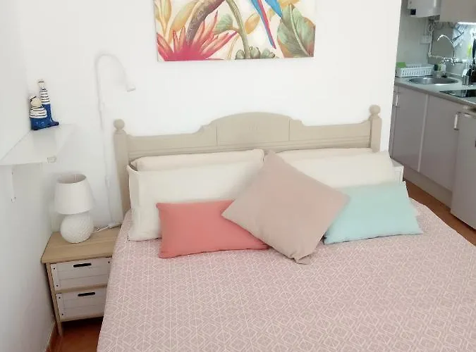 Luminoso Y Tranquilo Estudio Zona Botanico Lägenhet